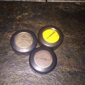 MAC eyeshadow trio
